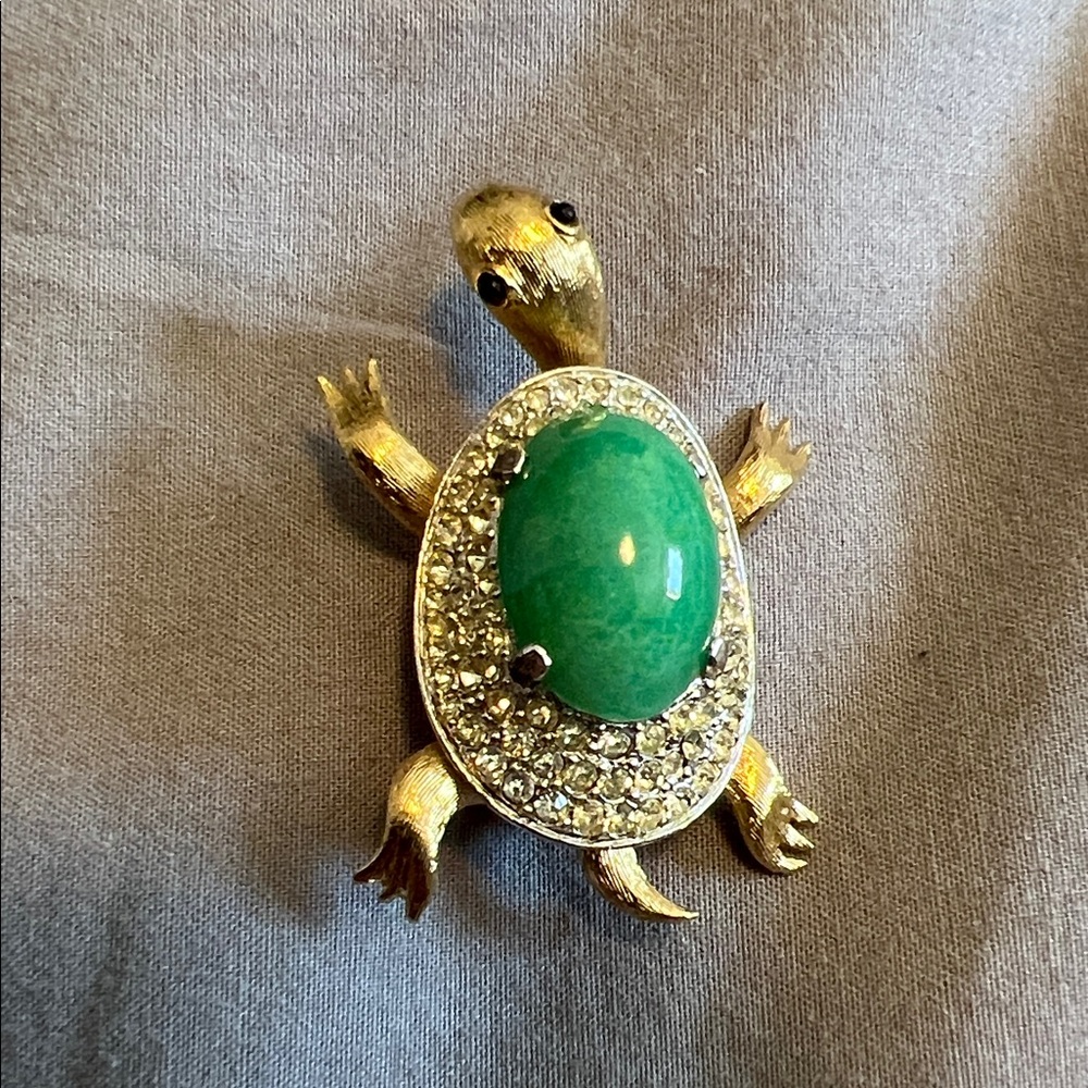 Gold and Green Turtle Brooch